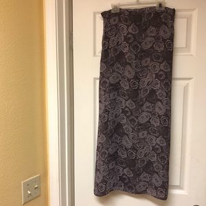 🥀$15 if bundled Floral Maxi Pencil Skirt